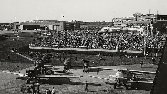 Flugtag 1931 auf dem Flughafen Hamburg © Fotoarchiv Flughafen Hamburg 
