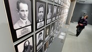 Im Museum von Katyn wird an die polnischen Opfer des von Stalin befohlenen Massakers von 1940 erinnert © picture alliance / Viktor Drachev/TASS/dpa Foto: Viktor Drachev