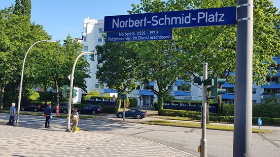 Norbert-Schmid-Platz in Hamburg-Hummelsbüttel (Aufnahme 2021) © NDR Foto: Jochen Lambernd