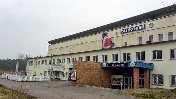 Diskothek und Restaurant in der ehemaligen KDF-Anlage in Prora auf Rügen © NDR Foto: Jochen Lambernd