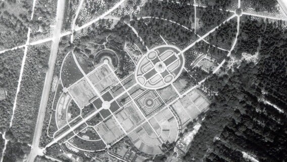 Historische Luftaufnahme des Altonaer Volksparks © Bildarchiv der Behörde für Stadtentwicklung und Umwelt - Gartendenkmalpflege 