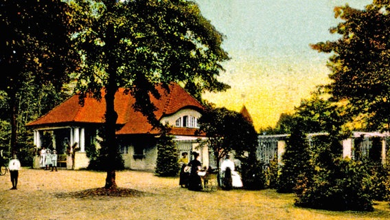Der Eingang in den Rostocker Tiergarten auf einer historischen Postkarte. © Zoo Rostock 