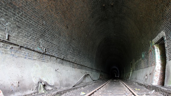 Der Schellfischtunnel in Hamburg, aufgenommen im Jahr 2012. © picture alliance / dpa Foto: Malte Christians