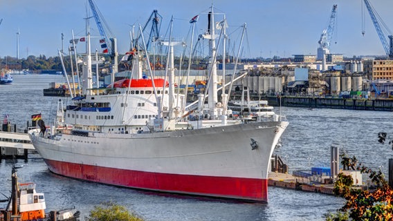 Die  Cap San Diego im Hamburger Hafen © fotolia Foto:  M. Johannsen