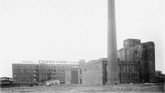 Steinway-Fabrik im Hamburger Rondenbarg, undatierte Aufnahme. © Steinway & Sons 