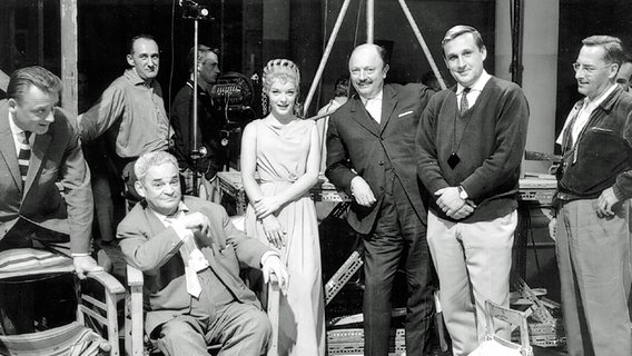 Filmset bei Studio Hamburg 1961 mit Gyula Trebitsch und Romy Schneider © Studio Hamburg/NDR 