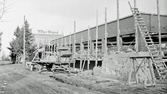 Das Tempo-Werk in Hamburg-Harburg wird immer wieder erweitert. © Daimler 