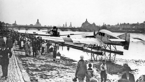 F 13 Wasserflugzeuge 1925 auf der Elbe bei Dresden. © Archiv Bernd Junkers 