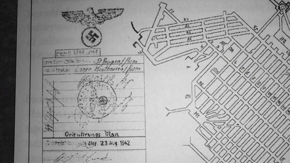 Ausschnitt des geheimen Lageplans der Produktionsstätte in Gusen zeigt Stollen und NS-Emblem Adler und Hakenkreuz. © EcoMedia TV / NDR 