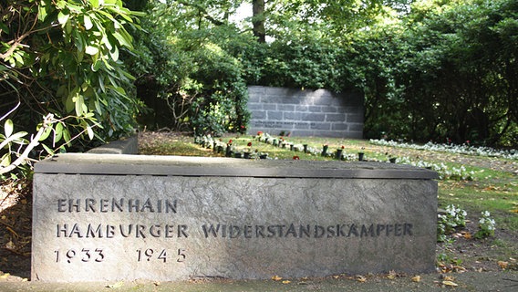 Der Ehrenhain Hamburger Widerstandskämpfer auf dem Friedhof Ohlsdorf © NDR.de Foto: Kristina Festring-Hashem Zadeh