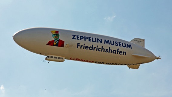 Ein Zeppelin NT am Himmel. © picture alliance Foto: Alfons Rath
