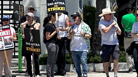 streikende Schauspieler in Hollywood © NDR Foto: Katharina Wilhelm