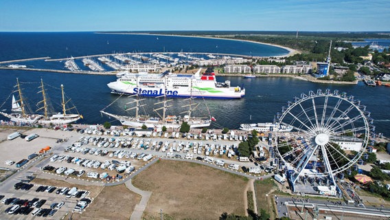 Als Highlight in diesem Monat gilt wohl die 31. Hanse Sail in Warnemünde. © NDR Foto: Manfred Sander aus Einhusen