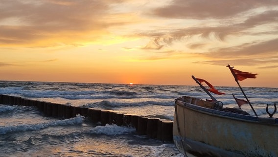 Die Ostsee bei Sonnenuntergang auf der Insel Hiddensee. © NDR Foto: Antje Syring von der Insel Hiddensee