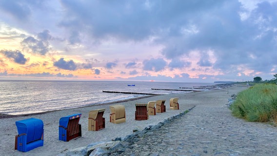 Sonnenaufgangsstimmung in Heiligendamm. © NDR Foto: Laura Sitarek-Schulz aus Brodhagen