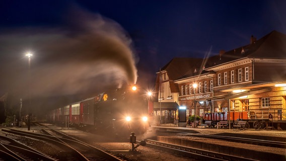 Der Molli in Kühlungsborn an frühen Morgenstünden. © NDR Foto: Jens Ernst aus Tangermünde