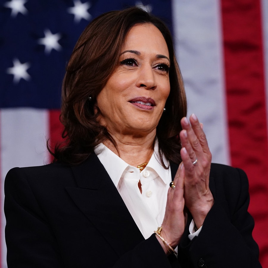 Vice President Kamala Harris applauds before President
Joe Biden delivers the State of the Union speech to a joint
session of Congress at the U.S. Capitol in Washington DC
on Thursday, March 7, 2024. Pool photo by Shawn
Thew/UPI © UPI/laif Foto: UPI/laif