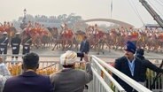 Kamelrennen beim Republic Day Parade in Indien © NDR Foto: Charlotte Horn