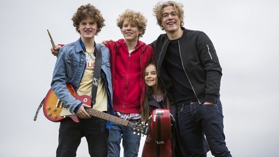 Bandfoto: (v.l.n.r.) Aksel (Jakob Dyrud), Grim (Tage Hogness), Thilda (Tiril  Marie Høistad), Martin (Berger Jonas Oftebro) © Filmbin AS (Kirsti Hovde) Foto: Kirsti Hovde