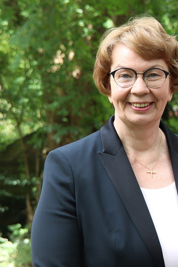 Im Anfang war das Wort mit Kristina KühnbaumSchmidt NDR.de