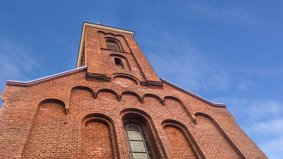 Nordfassade der Kirche St. Ludgerus in Norden © Natalia Löster 