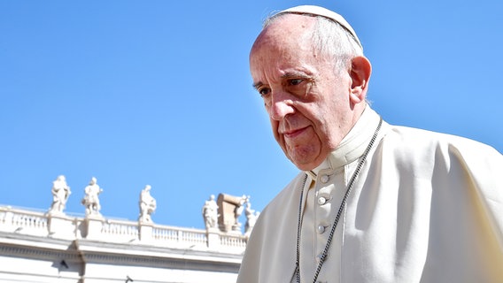 Papst Franziskus I. bei der wöchentlichen Generalaudienz auf dem Petersplatz. © picture alliance / Pressefoto Ulmer Foto: Pressefoto Ulmer