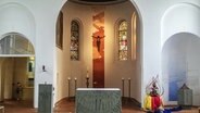 Innenraum der Pfarrkirche "Zu den Heiligen Schutzengeln" auf der Nordseeinsel Juist. © Ruth Beerbom / Kirche im NDR Foto: Ruth Beerbom