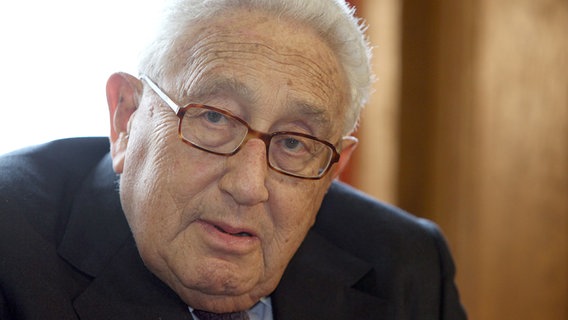 Der ehemalige US-Außenminister Henry Kissinger 2010. © Picture-Alliance / dpa Foto: Daniel Karmann