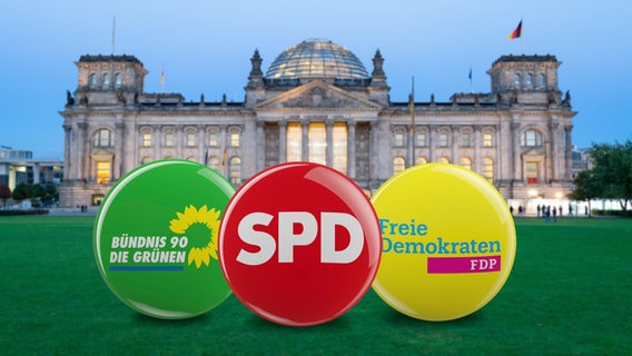 Die Logos von SPD, Die Grünen, FDP  vor dem Reichstagsgebäude (Montage) © picture alliance Foto: Daniel Kalker, image Broker/Carsten Reisinger