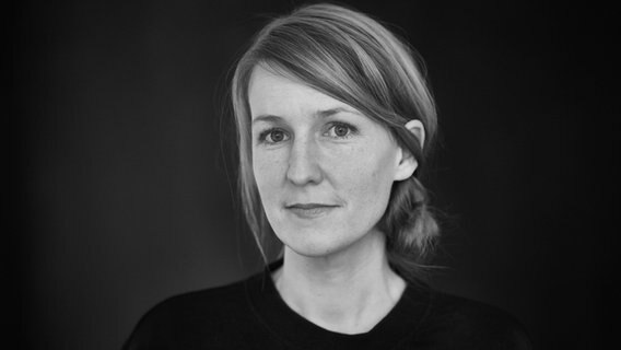 Barbara Halstenberg im Porträt Barbara Halstenberg im Porträt © Edgard Berendsen