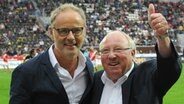 Reinhold Beckmann (links) und Uwe Seeler © picture alliance / dpa Foto: Marcus Brandt