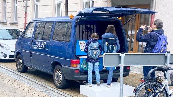 Mitmachbus beim 21. Internationalen Comic Salon © NDR.de Foto: Mathias Heller