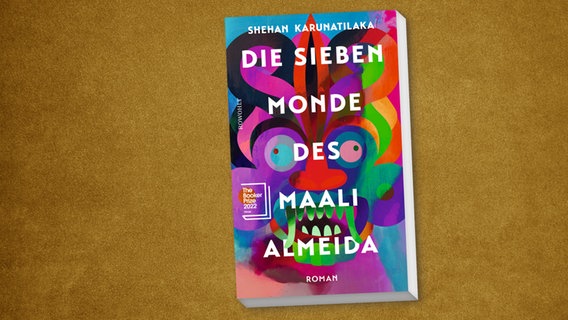 Buch-Cover: Shehan Karunatilaka - Die sieben Monde des Maali Almeida © Rowohlt Verlag 