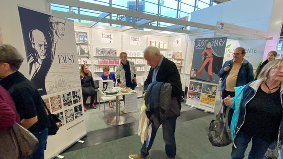 Stand der editionFaust auf der Frankfurter Buchmesse 2023 © NDR.de / Christina Grob Foto: Christina Grob