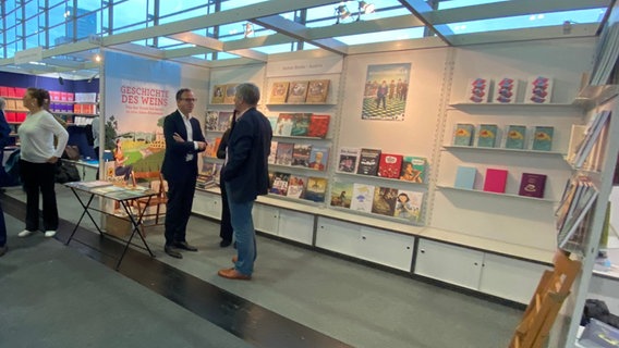 Stand von Bahoe Books auf der Frankfurter Buchmesse 2023 © NDR.de / Christina Grob Foto: Christina Grob