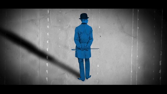 Franz Kafka von hinten, blau eingefärbt © Screenshot NDR 