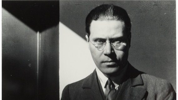 Der Fotograf Lászlo Moholy-Nagy, aufgenommen im Jahr 1926  Foto: Fine Art Images/Heritage Imag
