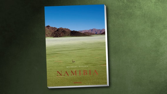 Michael Poliza: "Namibia" (Cover) © teNeues 