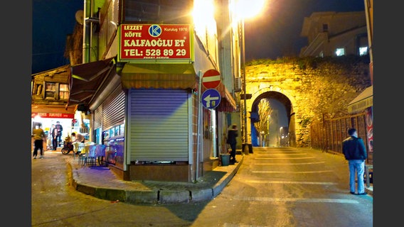 Istanbul bei Nacht, 265 © Steidl Verlag Foto: Orhan Pamuk