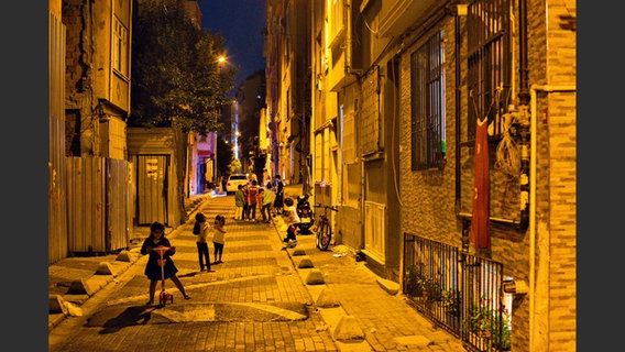 Istanbul bei Nacht, 325 © Steidl Verlag Foto: Orhan Pamuk