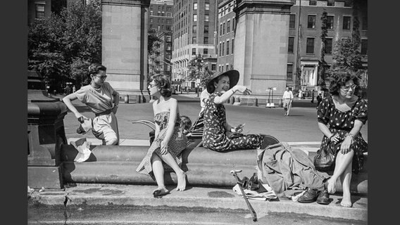 Bild aus dem Buch: "Ruth Orkin - Women" © Hatje Cantz Verlag Foto: Ruth Orkin