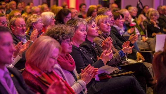 Bei einer Gala im Schloss Herrenhausen wird der NDR Kultur Sachbuchpreis 2018 vergeben. © NDR Foto: Axel Herzig