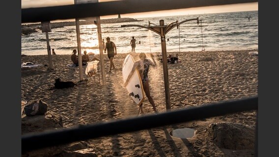 14 Kilometer Stadtstrand © Jan Windszus / mare Verlag 