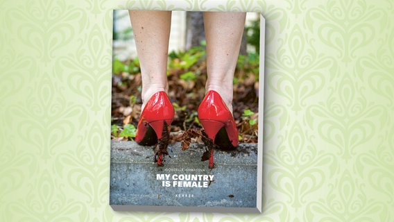 Buchcover: Gouzelle Ishmatova - My Country Is Female © Kehrer Verlag 