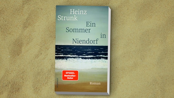 Buchcover: Heinz Strunk - Ein Sommer in Niendorf © Rowohlt Verlag 