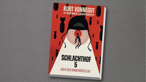 Buchcover: Kurt Vonnegut mit Ryan North und Albert Monteys - Schlachthof 5 © Cross Cult Verlag 