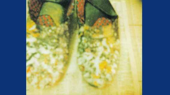 Cy Twombly: Photographs III 1951-2010 - The Artist’s Shoes, Lexington, 2002 © 2011 Cy Twombly / courtesy Schirmer/Mosel 