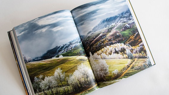 Blick ins Buch "Extremes Wetter" von Frank Hedberg © Frank Hedberg/teNeues 
