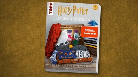 Buchcover "Harry Potter: Magisch stricken" von Tanis Gray  