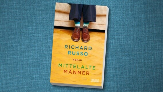 Cover von Richard Russos "Mittelalte Männer" © Dumont 
